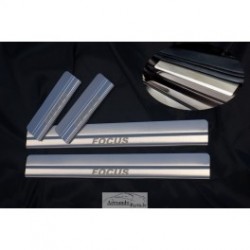 Uzlikas sliekšņiem Ford Focus III HB/5 2011-