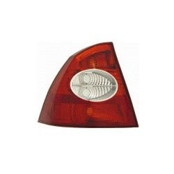 FD Focus 04-08 aizmugures lukturis 4D L