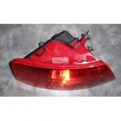 Audi A8 03-07 aizmugures lukturis stūris R ULO  4E0945096C