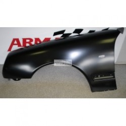 Mercedes W210 95-99 spārns ar caurumu R 2108800218 2