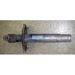 BMW E39 aizmugures bampera stiprinājums L, 8174083