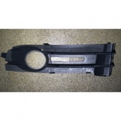 VW Caddy 04-10 reste bamperī R ar miglas caurumu... 2