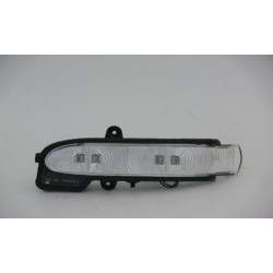 Mercedes W211 02-06 pagrieziens balts R spogulī A2038201421