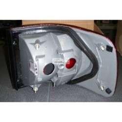 Audi 100 C4 91-94 aizmugures lukturs stūris L sarkans