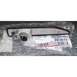 BMW 7 E65 01-04 pagrieziens uz spārna R balts 63137164758