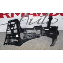 Mercedes W211 priekšējā bampera stiprinājums L A2118800352