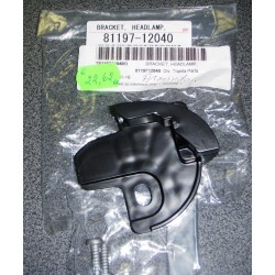 Toyota Auris 07- luktura stiprinājums R 8119712040