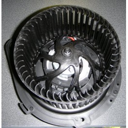 Audi 80 91-94 ventilators salona +KOND 8A18820021
