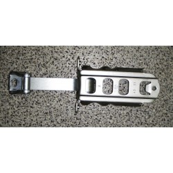 Mercedes Sprinter 06- durvju kronšteins A9067200516 2