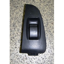 Toyota Avensis 03-08 aizmugures logā L atvēršanas poga,...