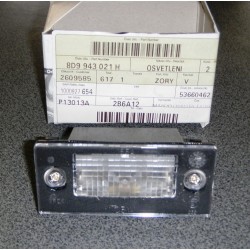 Audi A4 99-01 Numurzīmes apg. lukturis R, 8D9943021H