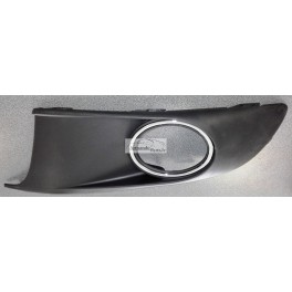 VW Touran 10- reste bamperī L ar miglas luktura caurumu ar hromu 1T0853665P