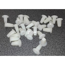 Audi ligzda skrūvei 4.8MM plastmasas 321813988A...