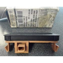 Audi A4 Avant 99-01, A3 01-03 bagāžnieka slēdzis 8D0827565D