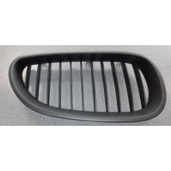 BMW E60 03-10 reste R melna