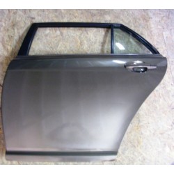 TOYOTA AVENSIS T25 KOMBI aizmugures durvis kr. lietotas