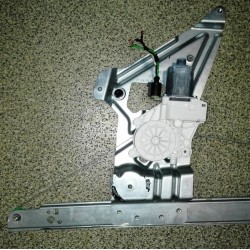 Mercedes Sprinte 906 06- loga pacelšanas mehānisms L... 2