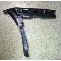 VW Passat 00-05 bampera kronšteins aizmugures uz spārna R...