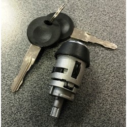 Audi 80 86-91 aizdedzes slēdzene ar atslēgām 4A1905855