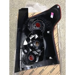 Toyota Avensis 06-08 aizmugures lukturis L COMBI, 8156105172 2