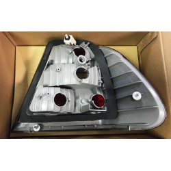 BMW 3 E46 01- aizmugures SED stūris L balts/sarkans DEPO... 2