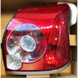 Toyota Avensis 06-08 aizmugures lukturis Sedan R 81551-05190