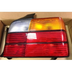 BMW E36 91-98 aizmugures lukturis R SED dzeltens/sarkans