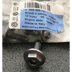 Audi, VW, Seat Škoda skrūve M8x24 N90930503 2