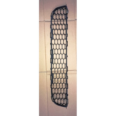 TOYOTA COROLLA VERSO 04-09 reste bamperī 531120F020