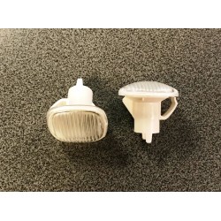 Audi  A4 95- pagrieziens uz spārna balts L,R 4D0949127D