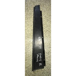 BMW E39 uzlika uz pr. durvīm R, lietota 51348159874