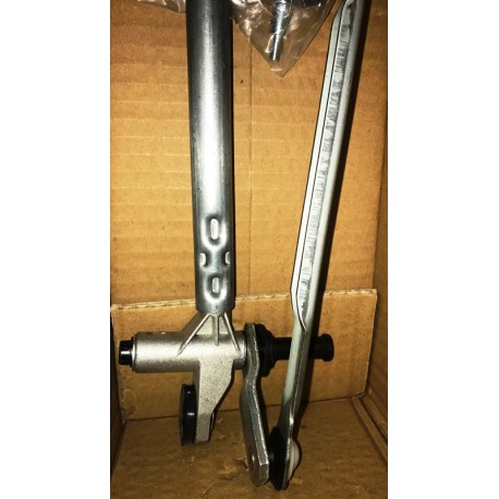 Opel Vectra 02-5 logu tīrītāja mehānisms priekšas bez motoriņa 93185528, 93185526