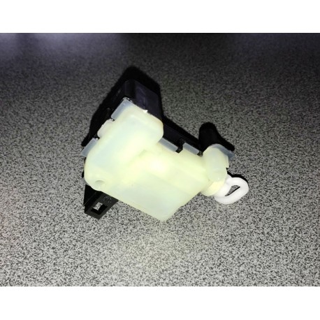 VW Passat, Golf 4 96-00 bagažnieka slēdzenes motoriņš  1M0959781A