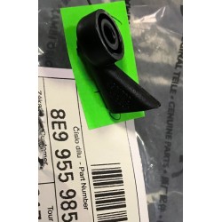 Audi A3 04-07, Audi A4 01-12 aizmugurējā logu tīrītāja sprausla 8E9955985