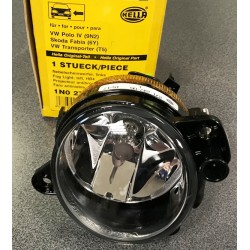 VW Transporter 03-09 miglas lukturis L HELLA  1N0271 247-051, 7H0941699B