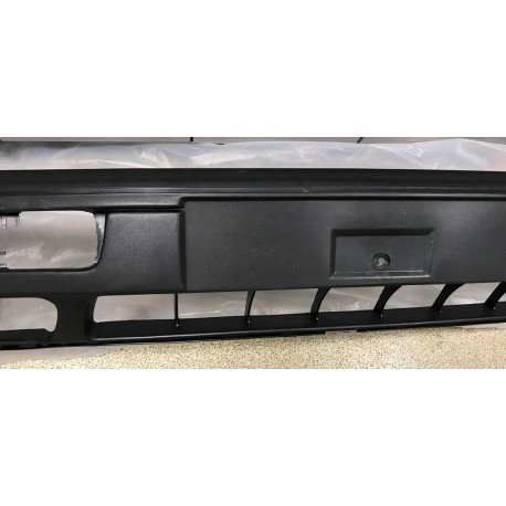 VW Golf 91-97 bamperis melns struktūrā...