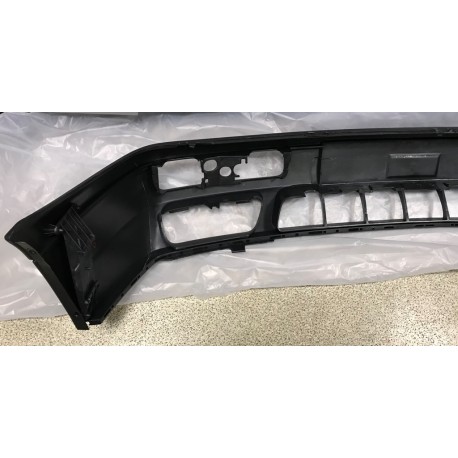 VW Golf 91-97 bamperis melns struktūrā...