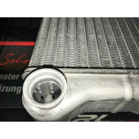Audi A4 01- radiators krāsns 240x150x42...