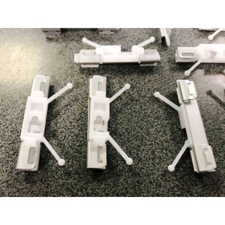 VOLVO XC60 08-17 vējstikla klipsis moldingiem CLIP 8840ASCRS 30753487