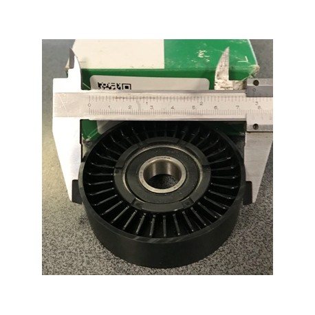 Celiņsiksnas spriegotājrullis SKF VKM-38123