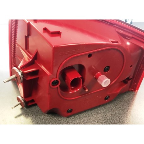 Audi A8 08-10 aizmugures stūris L ULO 4E0945095H