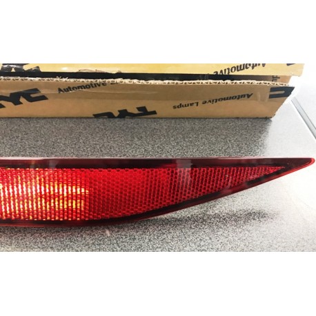 VW Golf 12- aizmugures atstarotājs L sarkans TYC  5G0945105