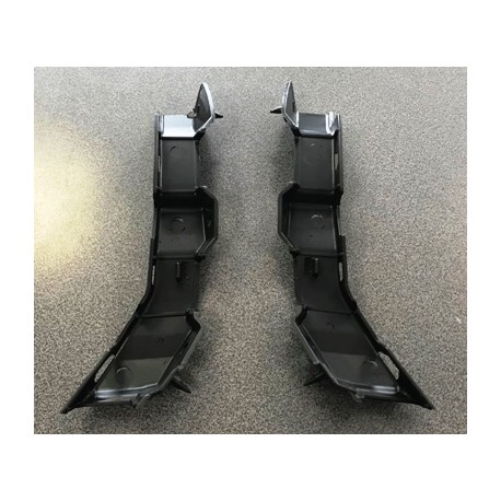 Ford Fiesta 02-05 bampera kronšteins aizmugures...