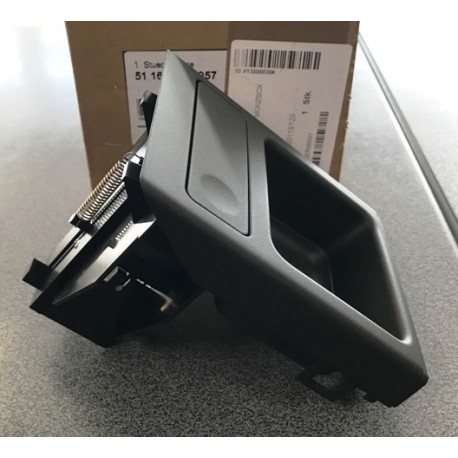 BMW E46 Monētu kaste aiz glāžu tūrētāja 51168217957