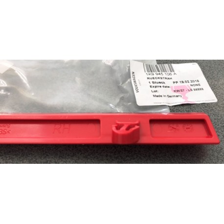 VW Golf 5, 6 07-14 atstarotājs bamperī R 1K9945106A