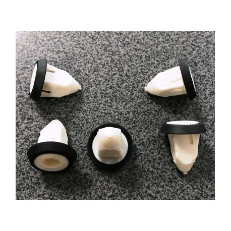 Audi  ligzda skrūvei 4.8MM plastmasas N10516801 5gab