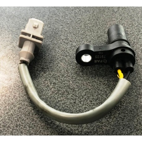 Volvo V70, 850 Kloķvārpstas impulsu devējs FAE FA79125, 9168039