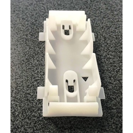 Astra G Aizmugures vāka moldinga stiprinājums...