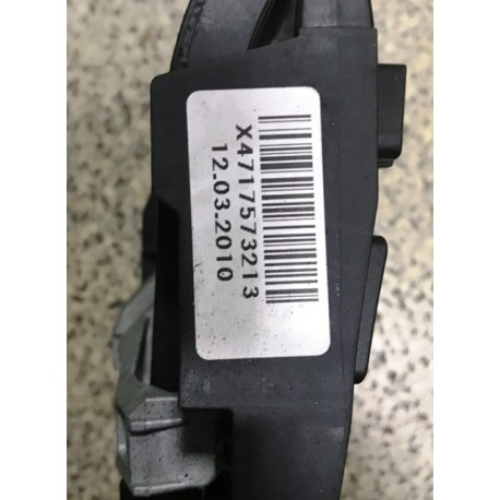 BMW F07 GT priekšējo durvju roktura stiprinājums 51217175732, lietots