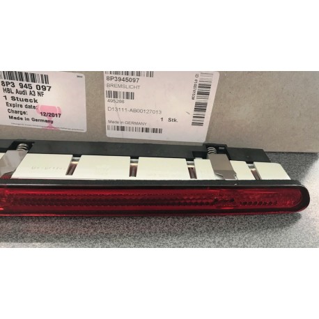 Audi A3 04- 3D bremžu signāla lukturis vākā. 8P3945097